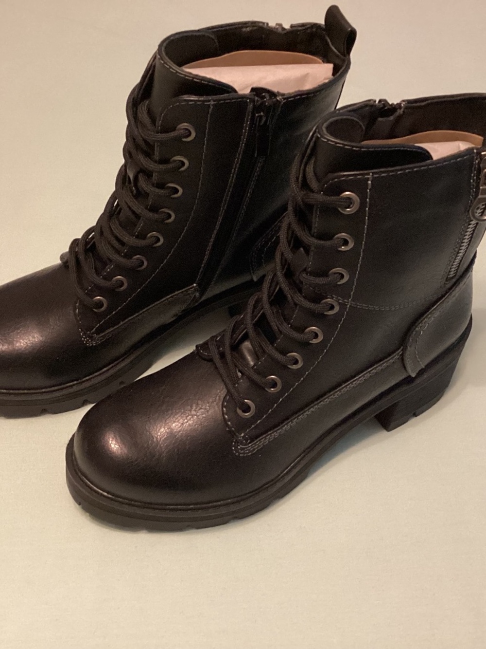 YOKI Jolene boots, NEW
